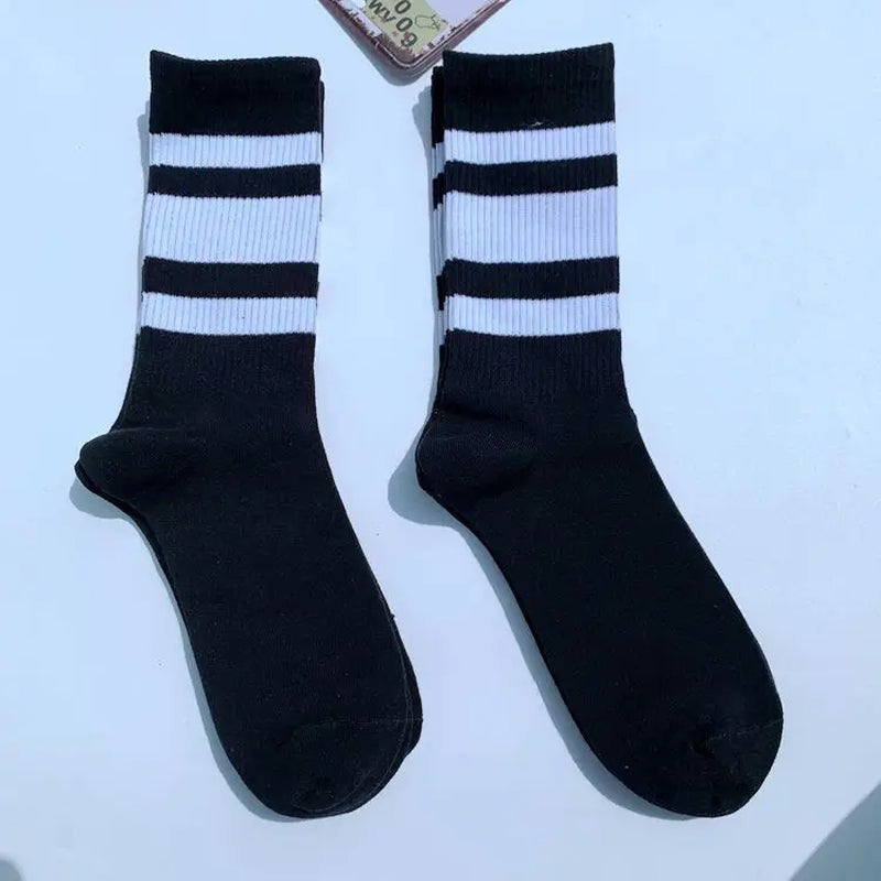 Funky Street Wear Three Four Stripes Cotton Men Socks Punk Retro Old School Hiphop Skate Harajuku Yellow White Cool Fixed Gear