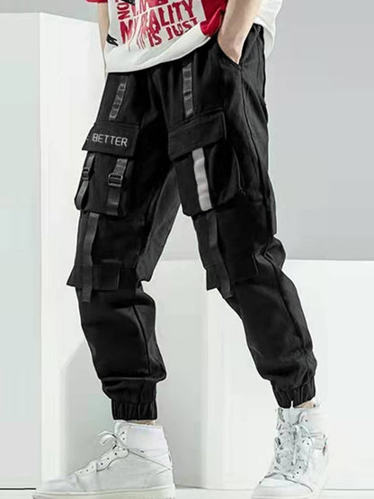 Manfinity EMRG Men Slogan Graphic Buckle Detail Flap Pocket Drawstring Waist Cargo Pants, Street Wear Long Black Pants, for Husband, Boyfriend Gifts, Black Cargo Pants Men, Multi Pocket Cargo Pants Men, Baggy Cargo Pants, Streetwear Cargo Pants